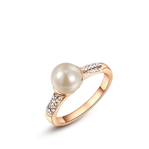

Roxi Hot Fashion New Zircon Crystal Rhinestone Gold Plated Ring